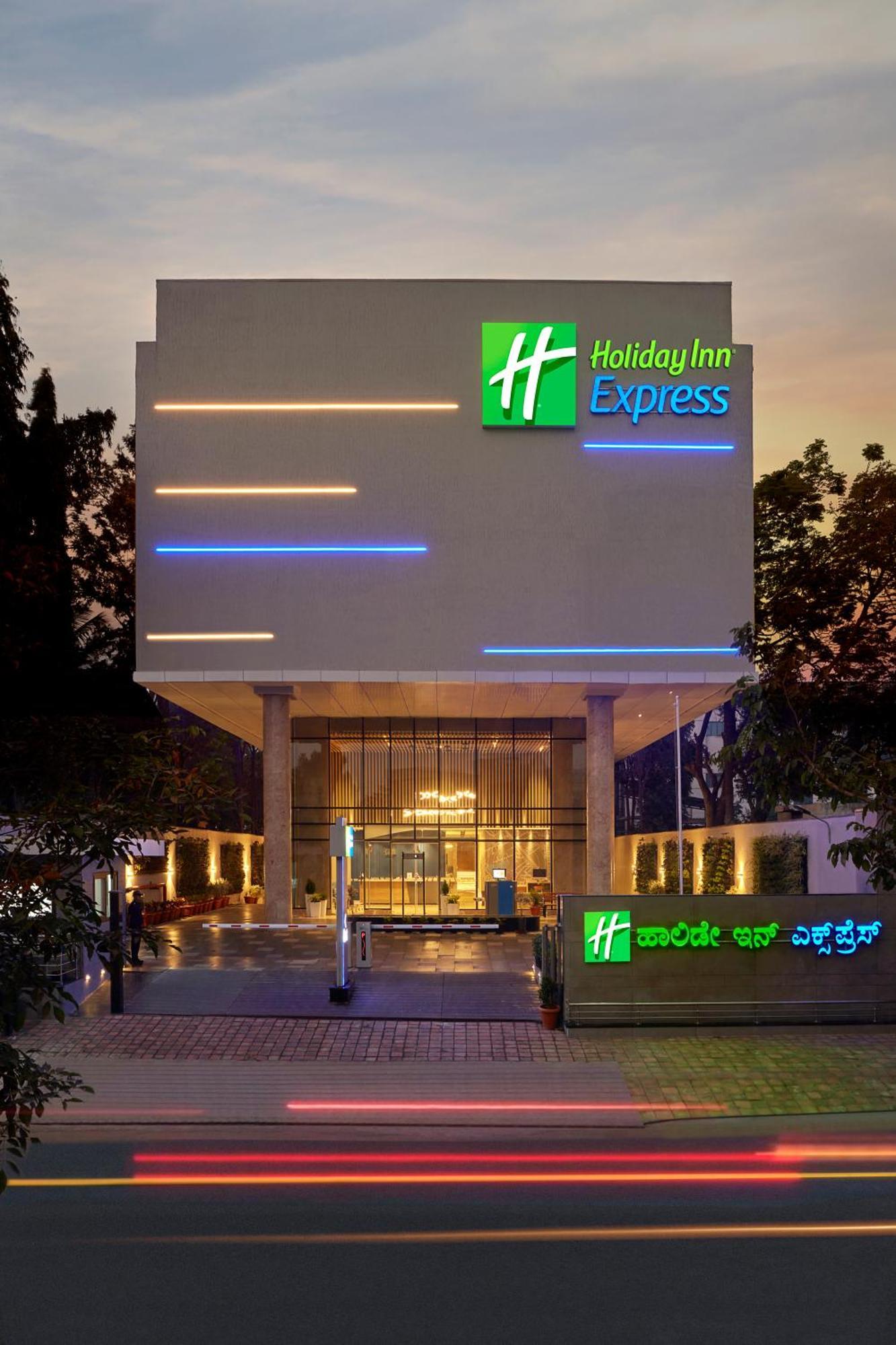 Holiday Inn Express Bengaluru Bommasandra By Ihg Kammasandra Esterno foto