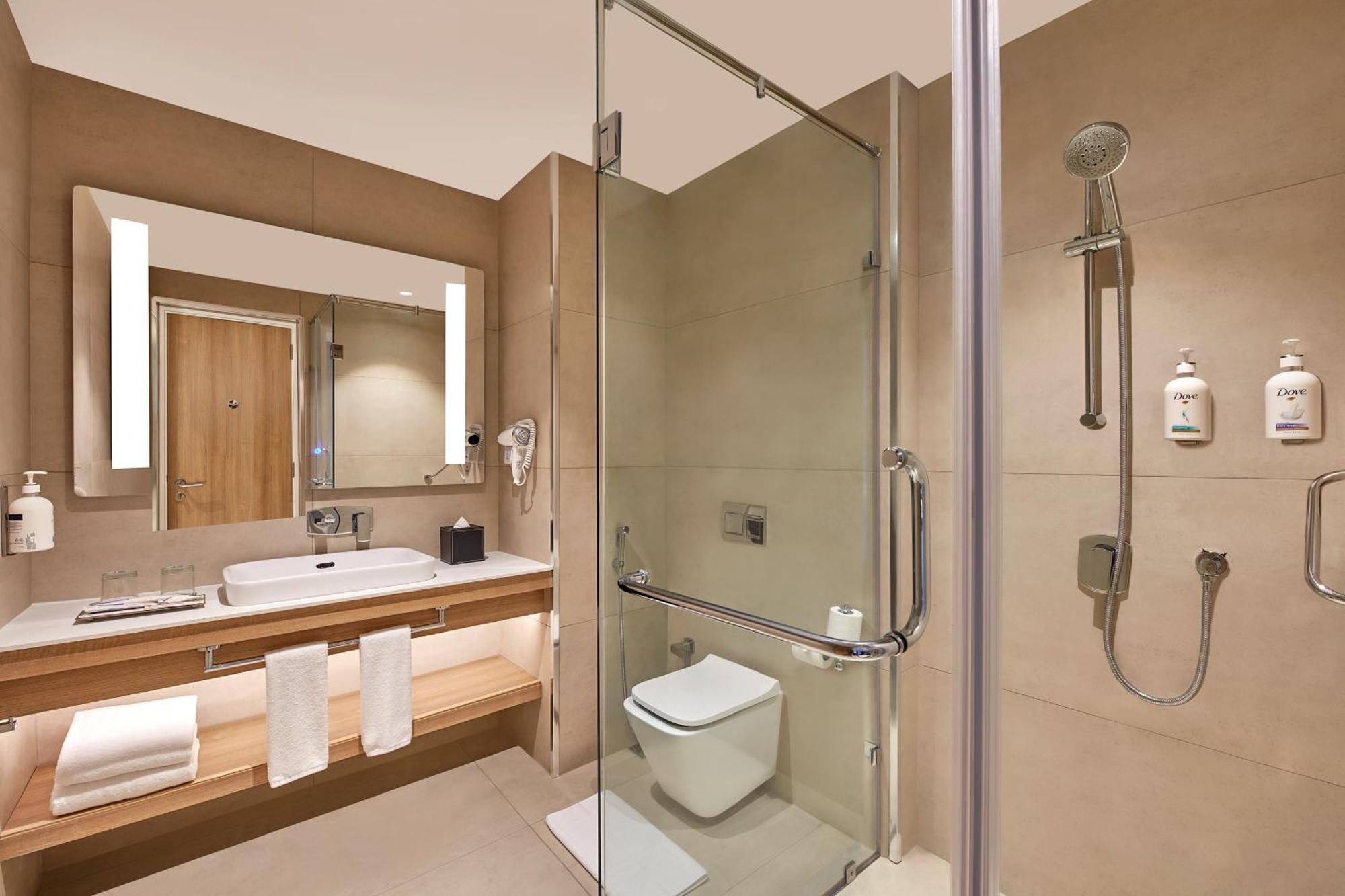 Holiday Inn Express Bengaluru Bommasandra By Ihg Kammasandra Esterno foto