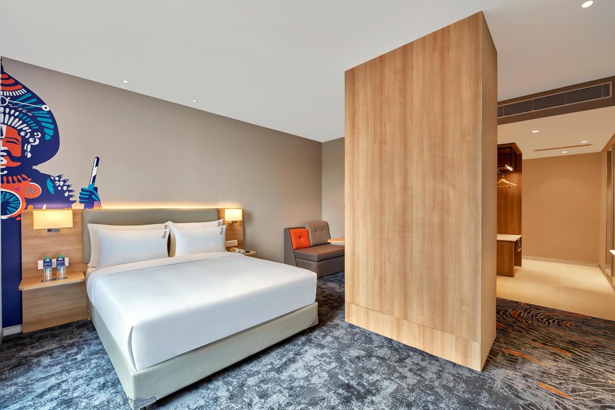 Holiday Inn Express Bengaluru Bommasandra By Ihg Kammasandra Esterno foto