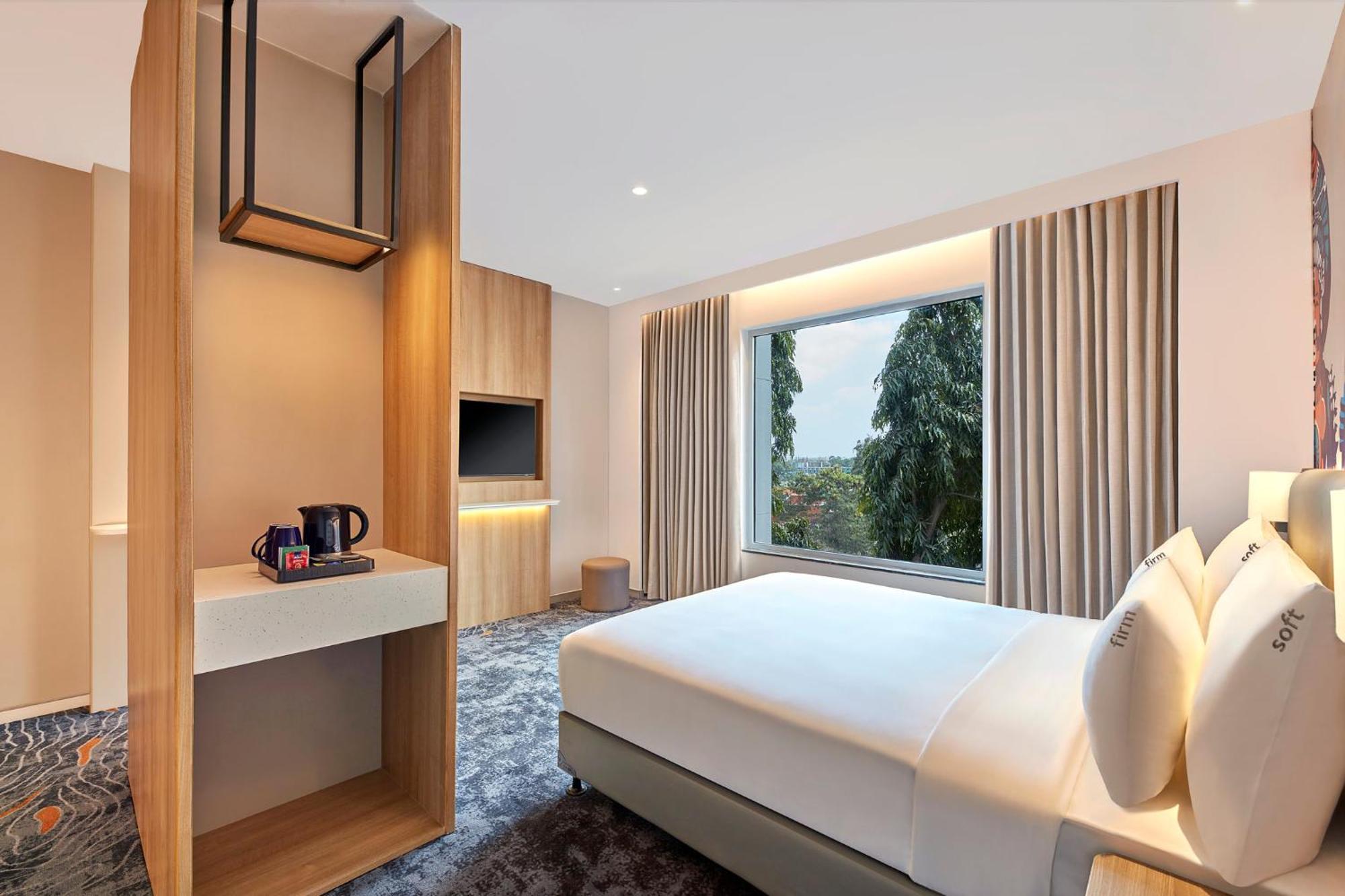 Holiday Inn Express Bengaluru Bommasandra By Ihg Kammasandra Esterno foto